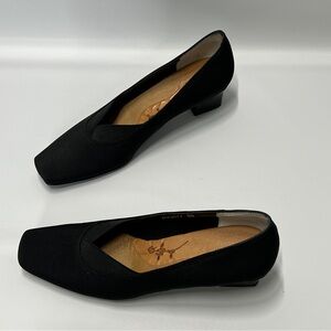 ROS HOMMERSON Women’s size 8S Black Low Heel Slip On